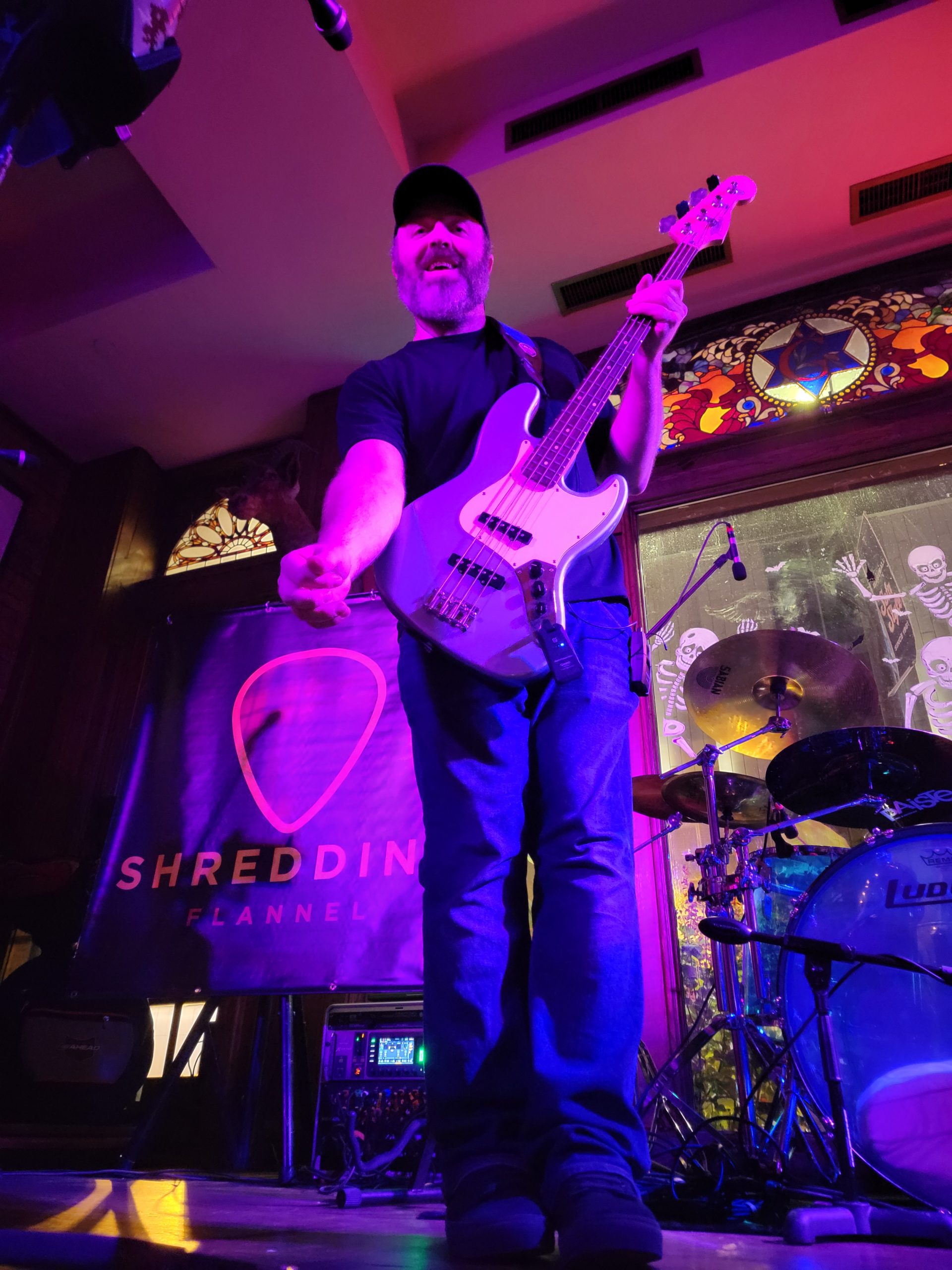 Shredding Flannel - @ Glueks 2024 - 235019